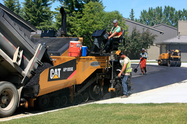 Best Concrete Driveway Paving in Inverness, IL